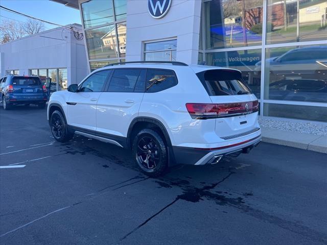 new 2024 Volkswagen Atlas car, priced at $52,502