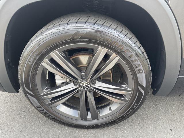 used 2022 Volkswagen Atlas Cross Sport car, priced at $30,982