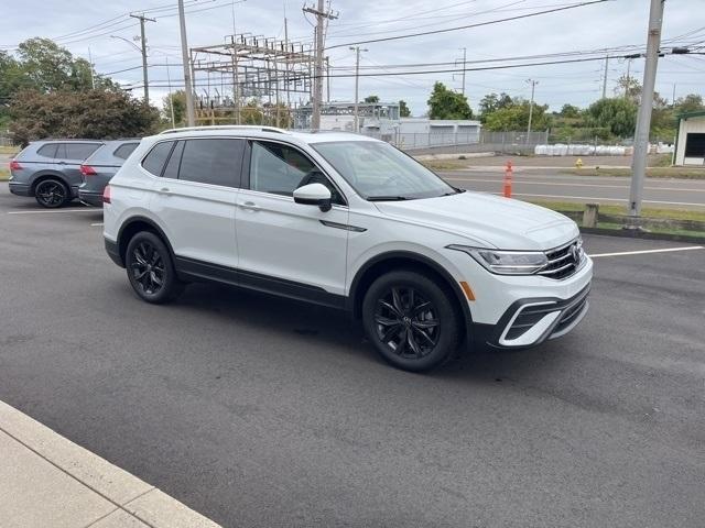 new 2024 Volkswagen Tiguan car, priced at $36,984