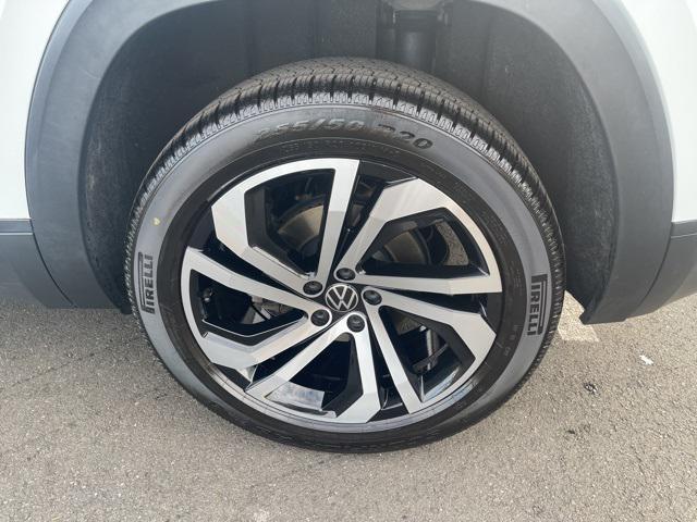 used 2020 Volkswagen Atlas Cross Sport car, priced at $24,378