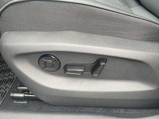 new 2025 Volkswagen Tiguan car, priced at $36,963