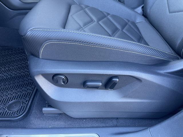 new 2026 Volkswagen Atlas Cross Sport car, priced at $45,992