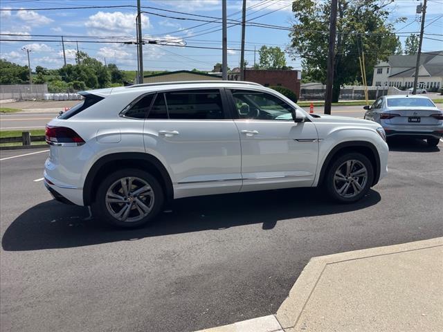 new 2024 Volkswagen Atlas Cross Sport car, priced at $52,396