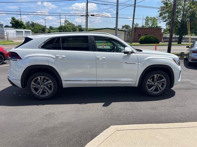 new 2024 Volkswagen Atlas Cross Sport car, priced at $52,396