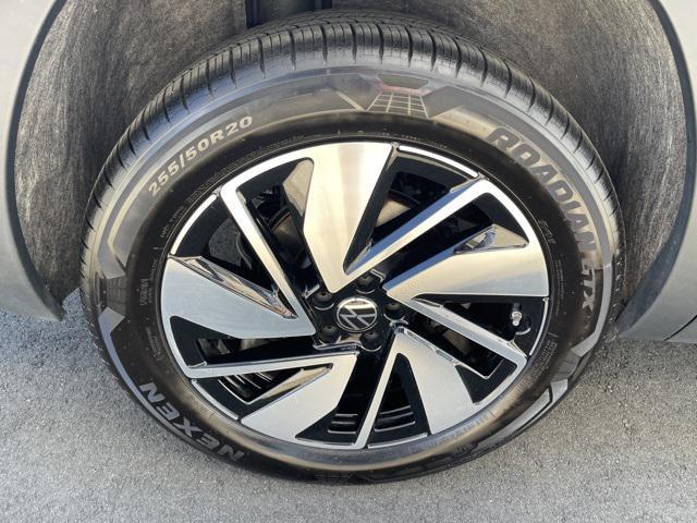 used 2024 Volkswagen Atlas car, priced at $41,980