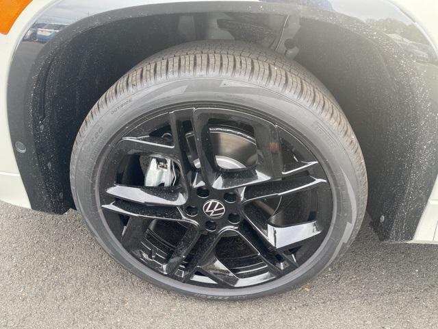 new 2026 Volkswagen Tiguan car, priced at $39,355