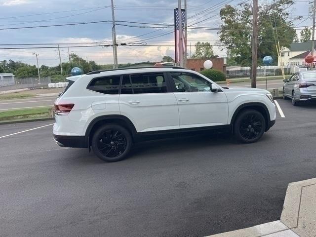 new 2024 Volkswagen Atlas car, priced at $47,967