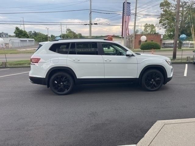 new 2024 Volkswagen Atlas car, priced at $47,967