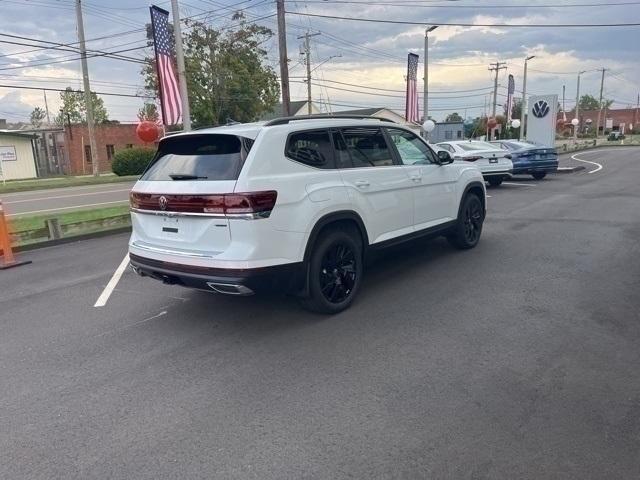 new 2024 Volkswagen Atlas car, priced at $47,967