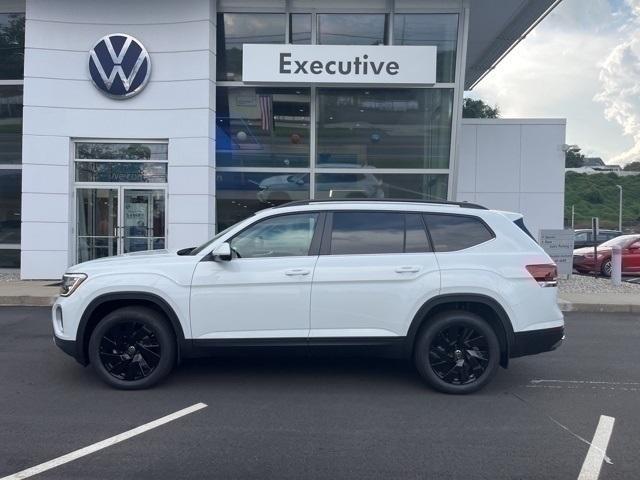 new 2024 Volkswagen Atlas car, priced at $47,967