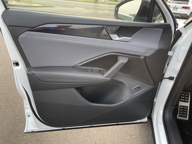 new 2025 Volkswagen Tiguan car, priced at $37,222