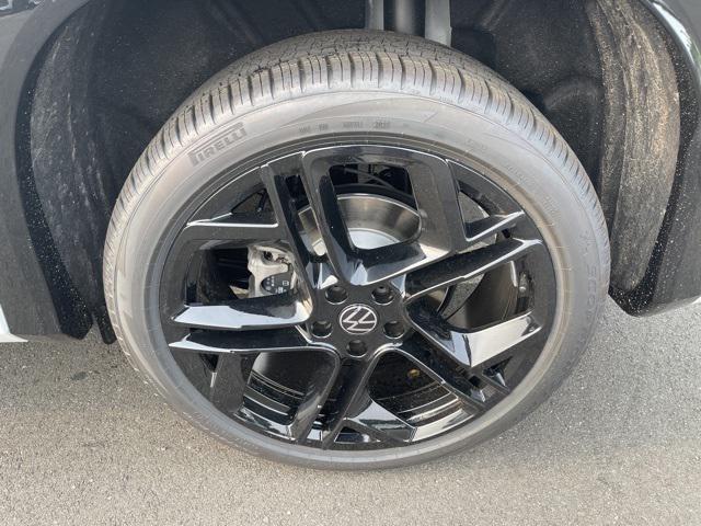 new 2025 Volkswagen Tiguan car, priced at $37,222