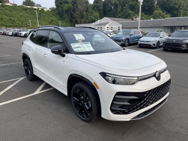 new 2025 Volkswagen Tiguan car, priced at $37,222