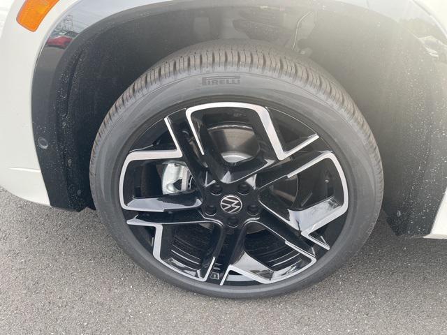 new 2026 Volkswagen Tiguan car, priced at $44,466