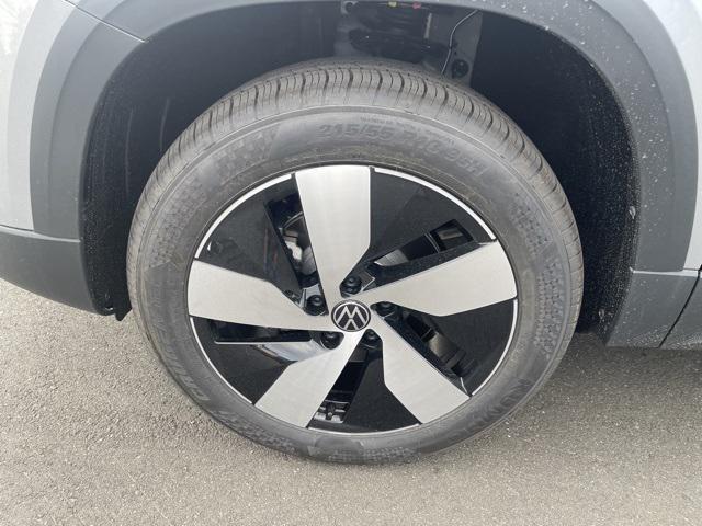 new 2025 Volkswagen Taos car, priced at $28,126