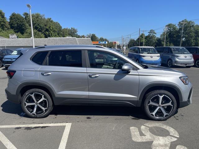 new 2025 Volkswagen Taos car, priced at $36,044