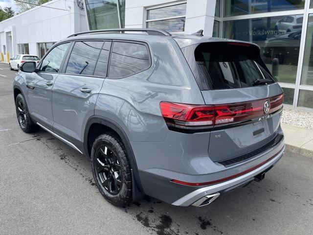 new 2025 Volkswagen Atlas car, priced at $47,381