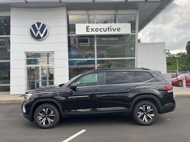 new 2024 Volkswagen Atlas car, priced at $42,580