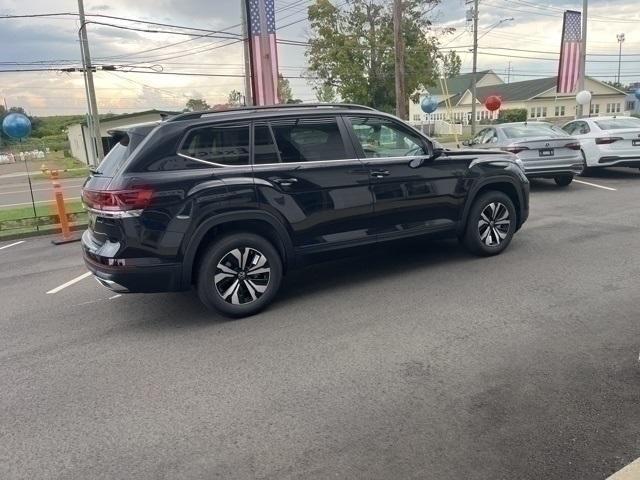 new 2024 Volkswagen Atlas car, priced at $42,580