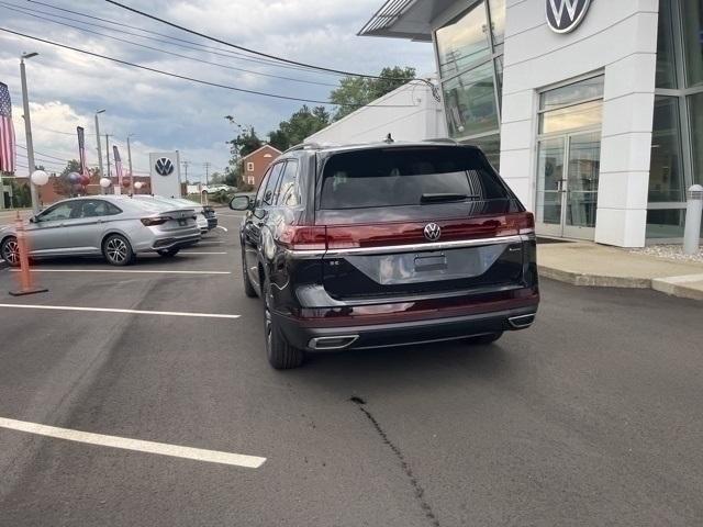 new 2024 Volkswagen Atlas car, priced at $42,580