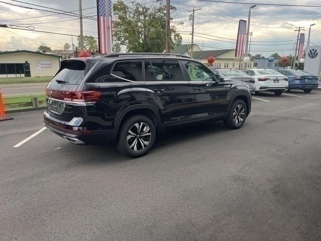 new 2024 Volkswagen Atlas car, priced at $42,580