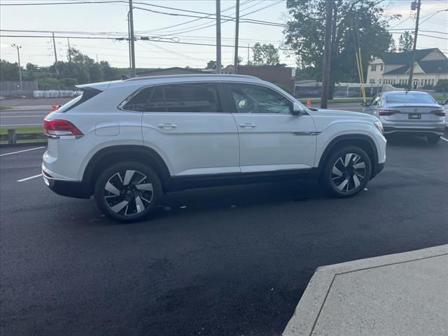 new 2024 Volkswagen Atlas Cross Sport car, priced at $50,946