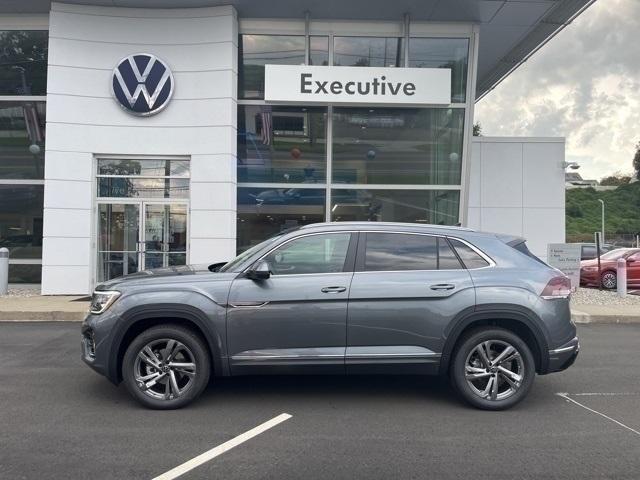 new 2024 Volkswagen Atlas Cross Sport car, priced at $52,021