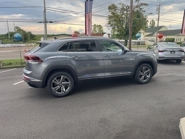 new 2024 Volkswagen Atlas Cross Sport car, priced at $52,021