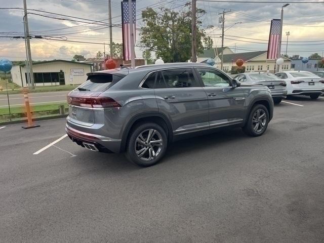 new 2024 Volkswagen Atlas Cross Sport car, priced at $52,021