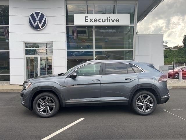 new 2024 Volkswagen Atlas Cross Sport car, priced at $52,021