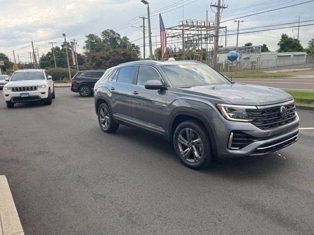 new 2024 Volkswagen Atlas Cross Sport car, priced at $52,021