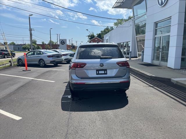 new 2024 Volkswagen Tiguan car, priced at $37,381