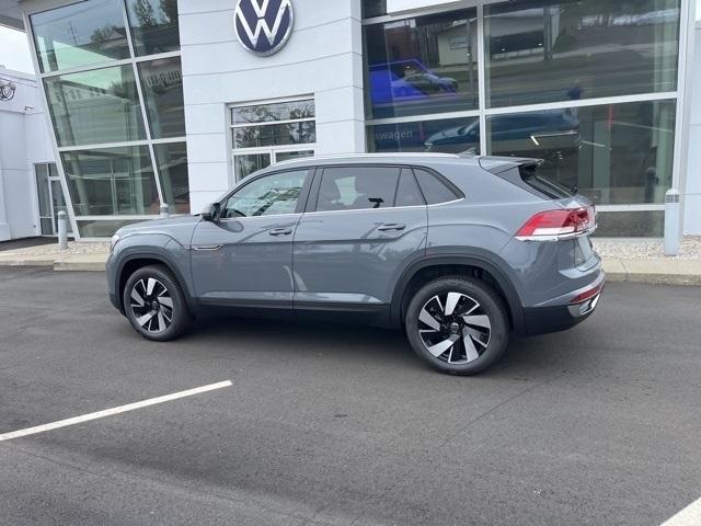 new 2024 Volkswagen Atlas Cross Sport car, priced at $45,681