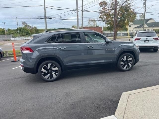 new 2024 Volkswagen Atlas Cross Sport car, priced at $45,681