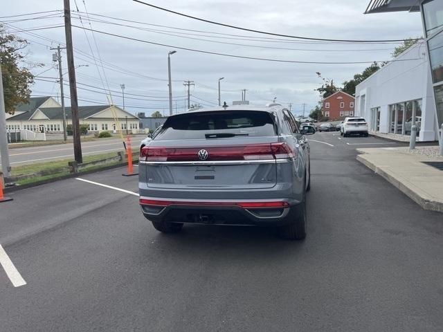 new 2024 Volkswagen Atlas Cross Sport car, priced at $45,681