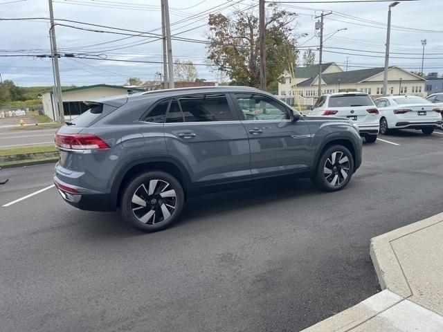 new 2024 Volkswagen Atlas Cross Sport car, priced at $45,681