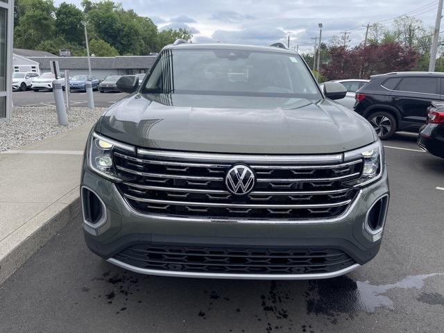 new 2025 Volkswagen Atlas car, priced at $49,755