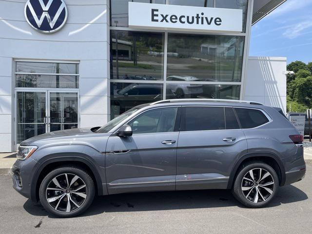 new 2025 Volkswagen Atlas car, priced at $53,739