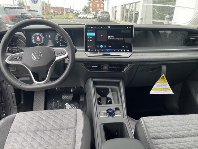new 2025 Volkswagen Tiguan car, priced at $32,052