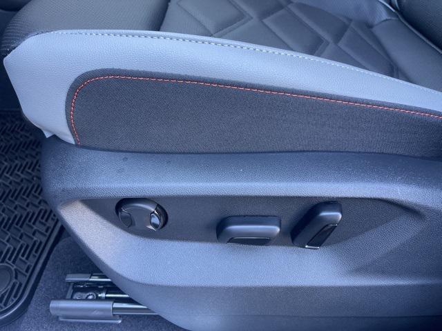 new 2026 Volkswagen Atlas car, priced at $47,670