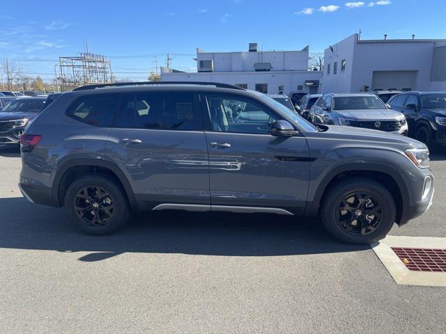new 2026 Volkswagen Atlas car, priced at $47,670