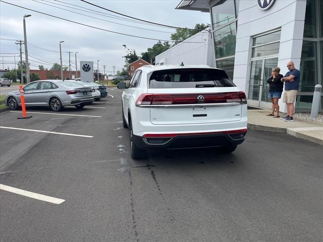 new 2024 Volkswagen Atlas Cross Sport car, priced at $40,991