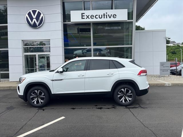 new 2024 Volkswagen Atlas Cross Sport car, priced at $40,991