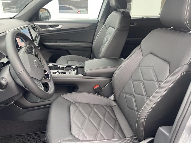 new 2026 Volkswagen Atlas Cross Sport car, priced at $45,992