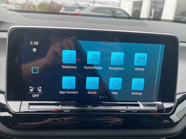 new 2026 Volkswagen Atlas Cross Sport car, priced at $45,992