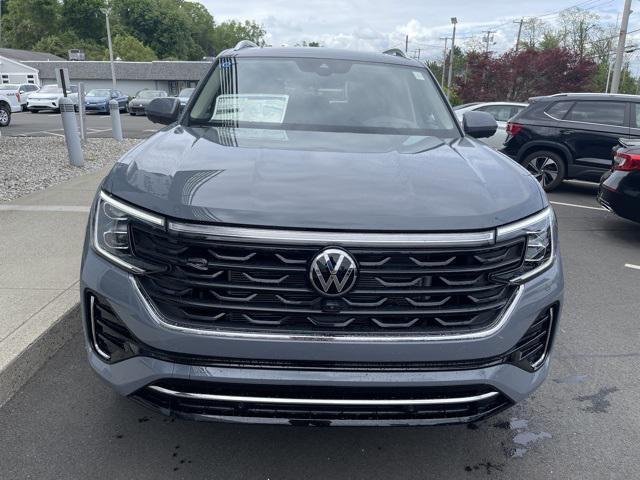 new 2025 Volkswagen Atlas car, priced at $54,573
