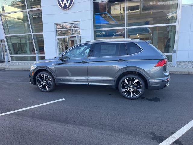 new 2024 Volkswagen Tiguan car, priced at $41,993