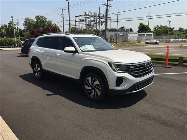 new 2024 Volkswagen Atlas car, priced at $52,701