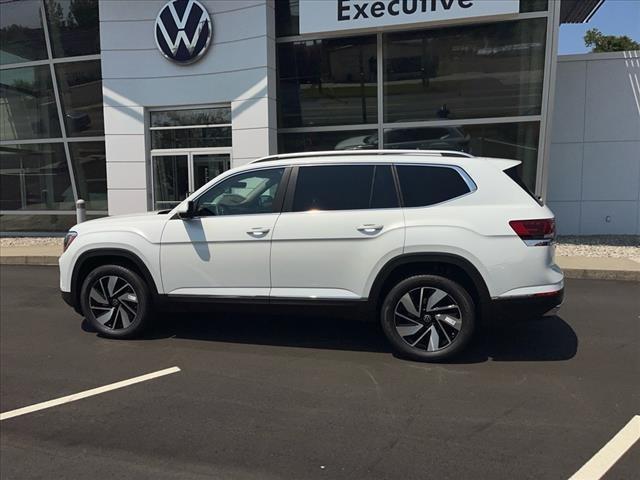 new 2024 Volkswagen Atlas car, priced at $52,701