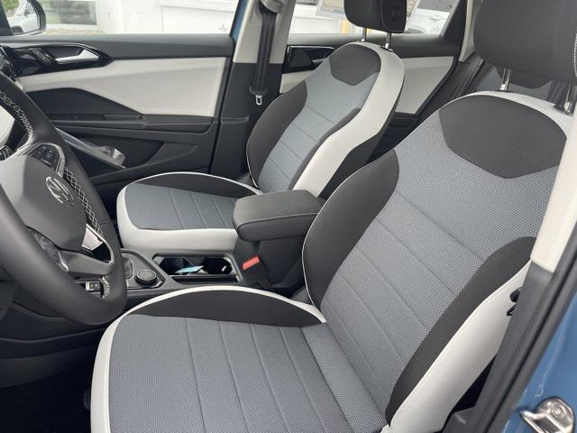 new 2025 Volkswagen Taos car, priced at $27,571